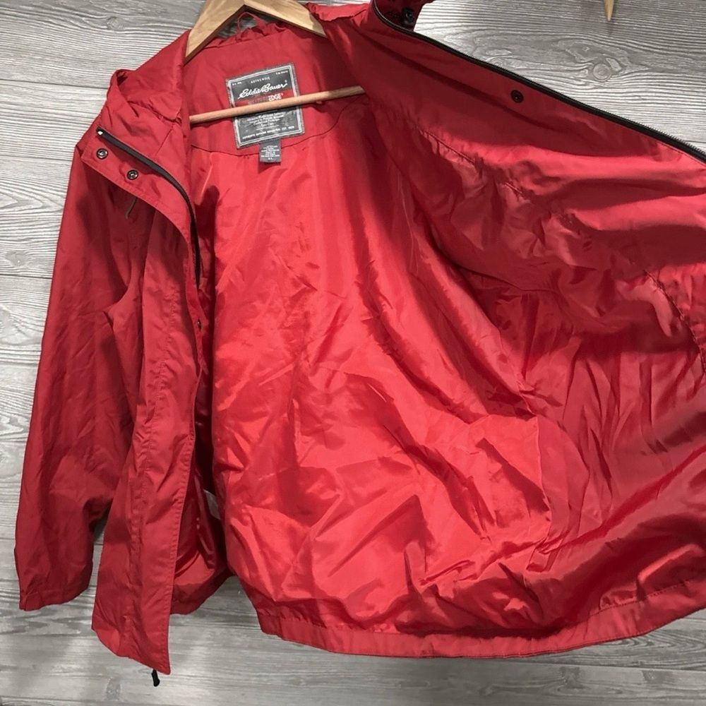 Eddie Bauer Red Hooded Windbreaker Jacket Womens XL WeatherEdge Nylon Zip - Picture 5 of 9